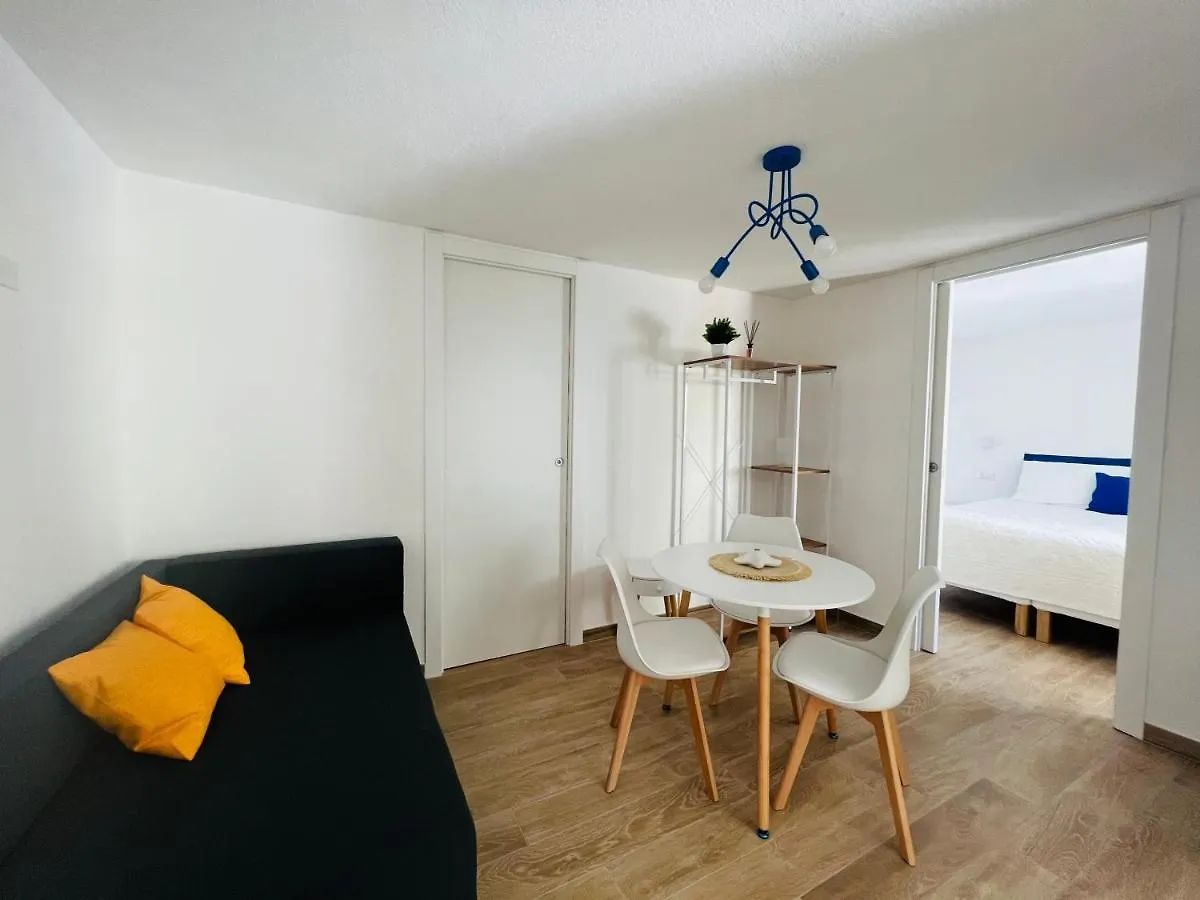 Via Giardini Rooms Villasimius Πανσιόν