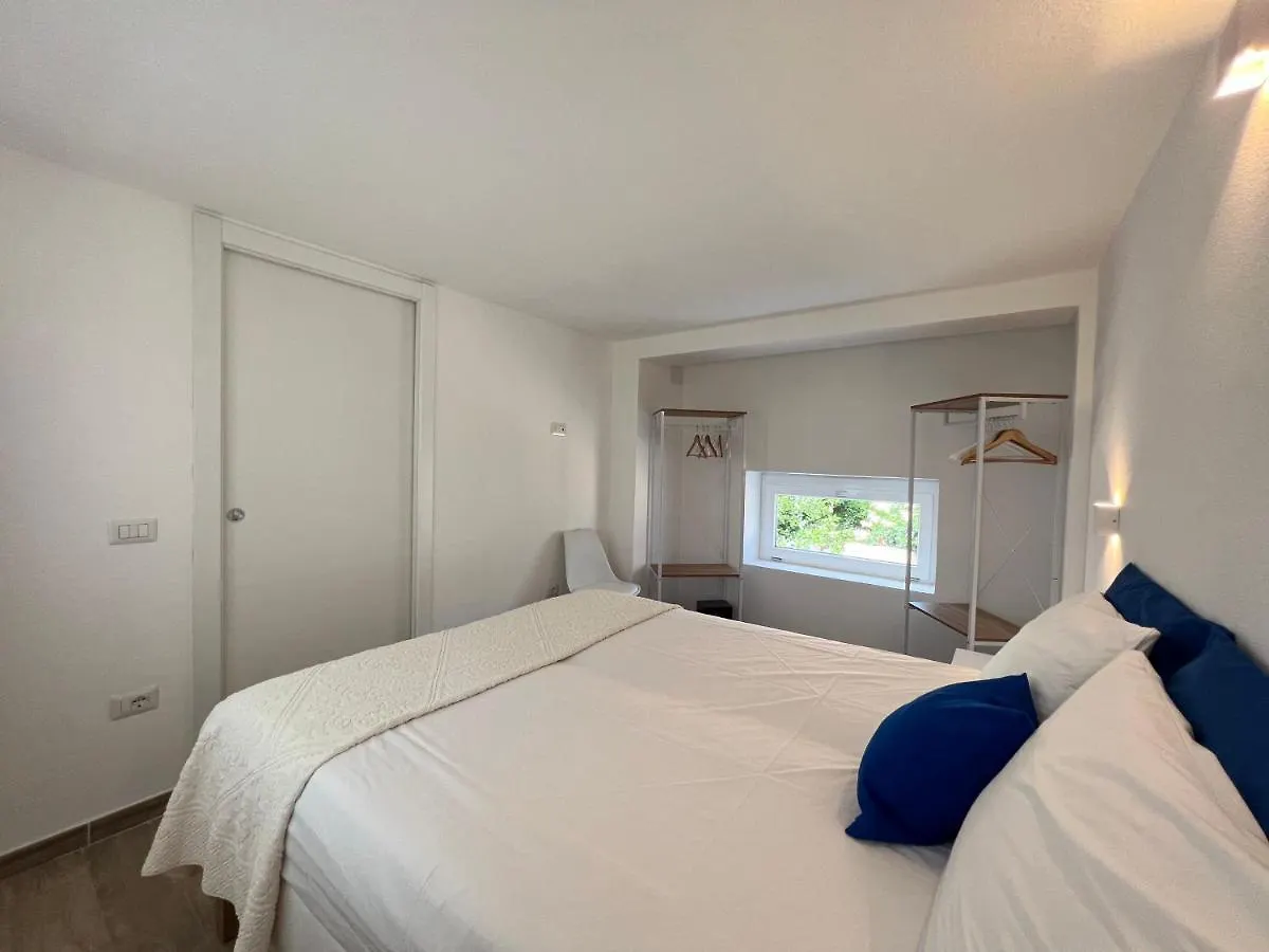 Πανσιόν Via Giardini Rooms Villasimius Ιταλία