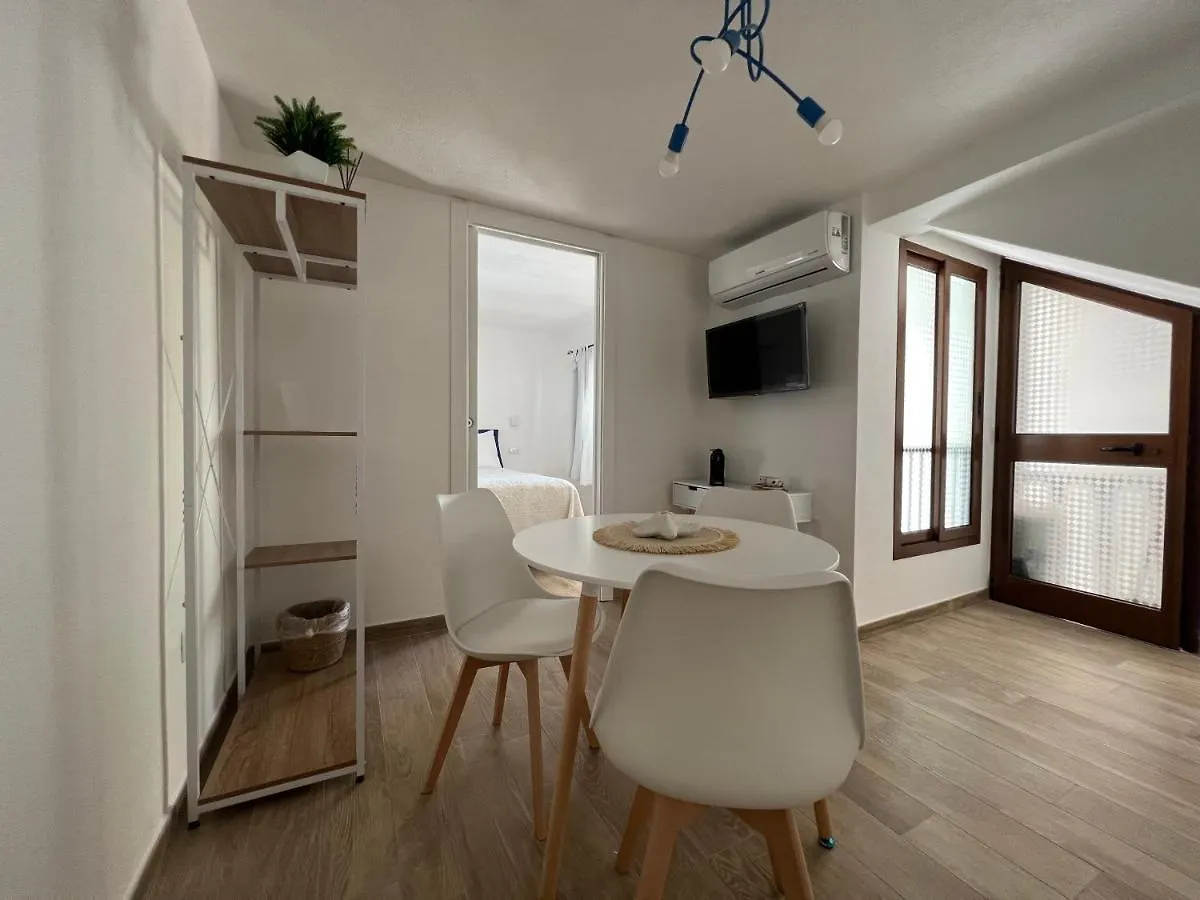 Πανσιόν Via Giardini Rooms Villasimius Ιταλία